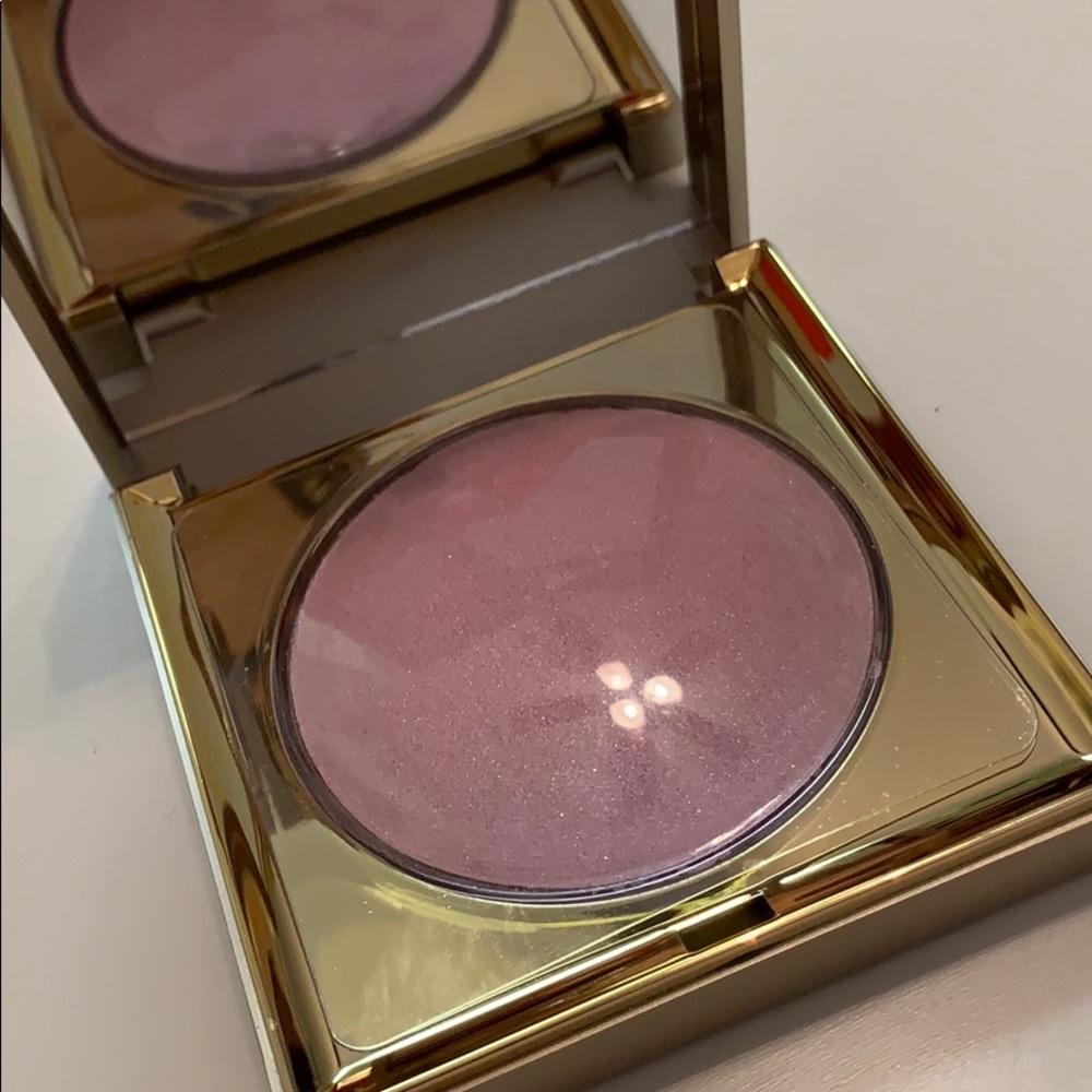 Stila Heaven’s Hue Highlighter